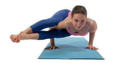 Astavakrasana : posture à huit angles