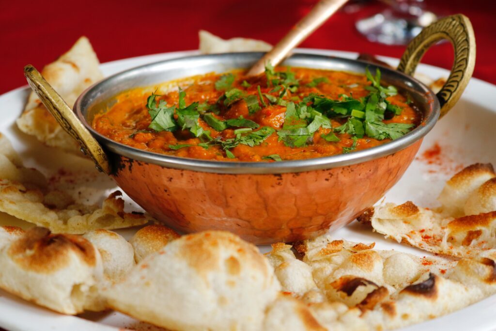 Dans les cuisines indiennes, le ghee est bien plus qu'un ingrédient ordinaire ; il est un artisan de saveurs, apportant une touche magique à chaque plat.